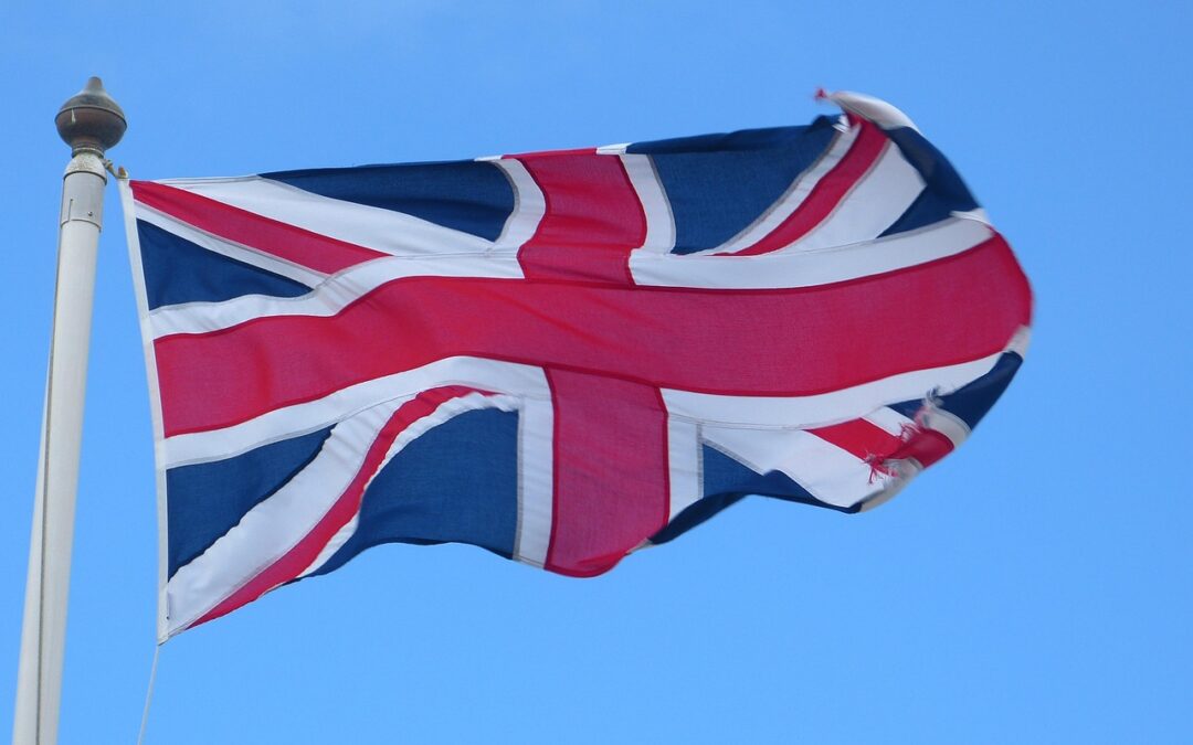 “Tommy, Tommy, Tommy, Tommy Robinson!”